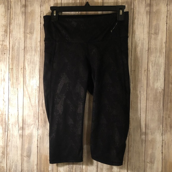 Gap Fit Black Pattened Workout Leggings - Picture 4 of 5